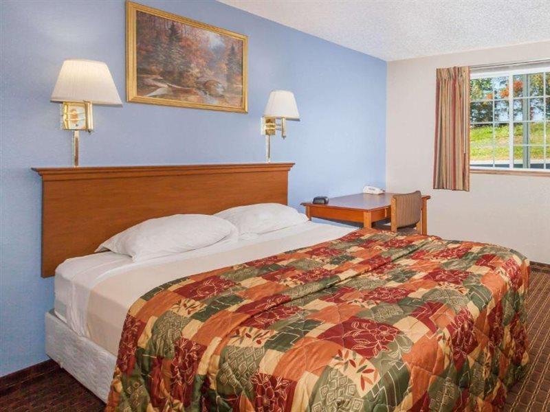 Super 8 By Wyndham Johnstown/Gloversville מראה חיצוני תמונה