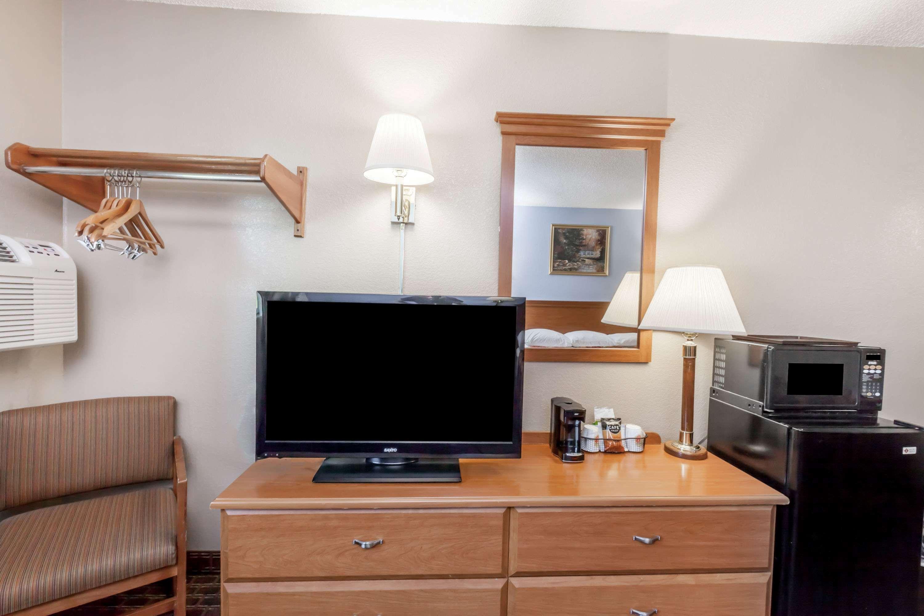 Super 8 By Wyndham Johnstown/Gloversville מראה חיצוני תמונה