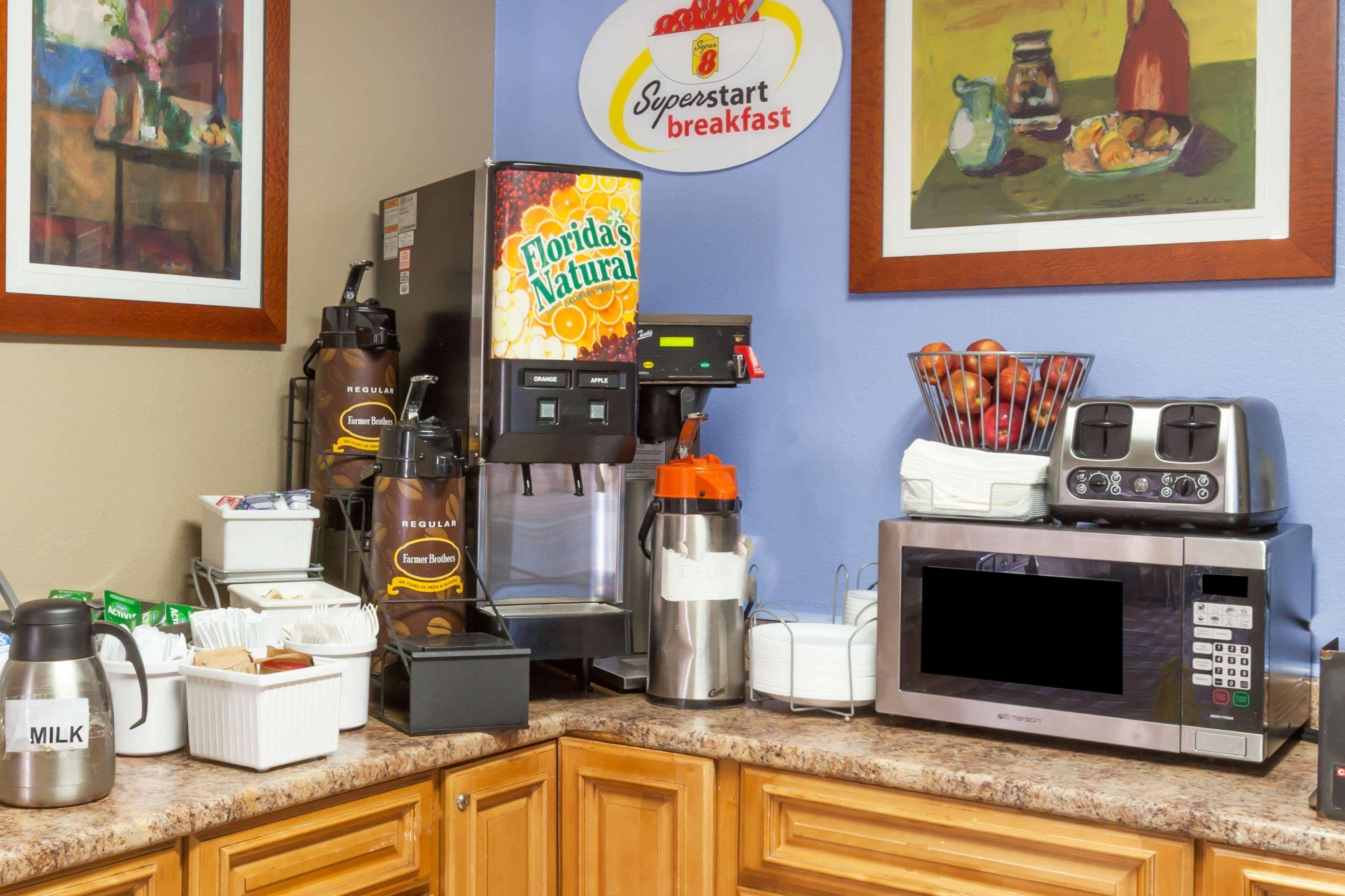 Super 8 By Wyndham Johnstown/Gloversville מראה חיצוני תמונה