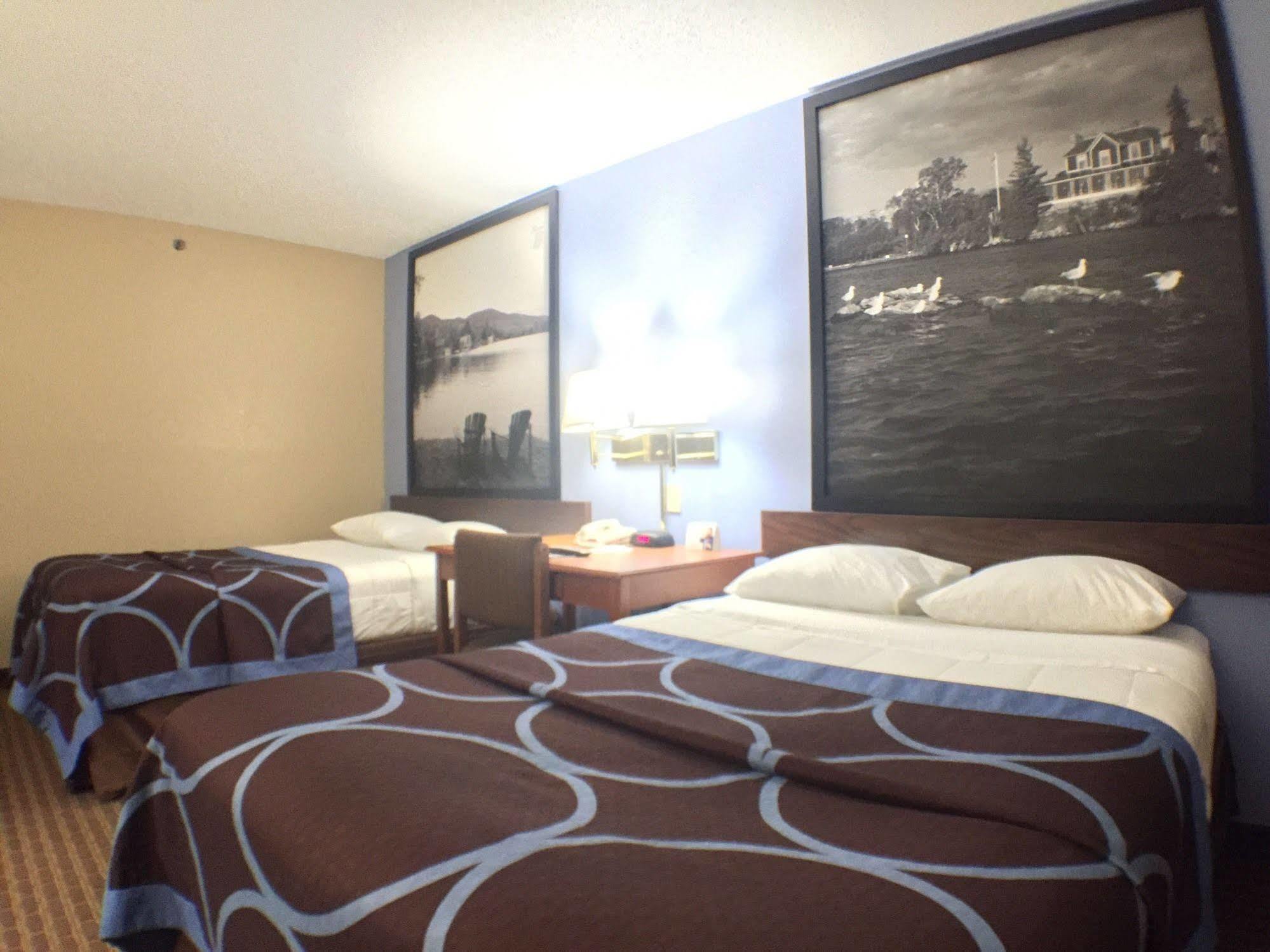 Super 8 By Wyndham Johnstown/Gloversville מראה חיצוני תמונה
