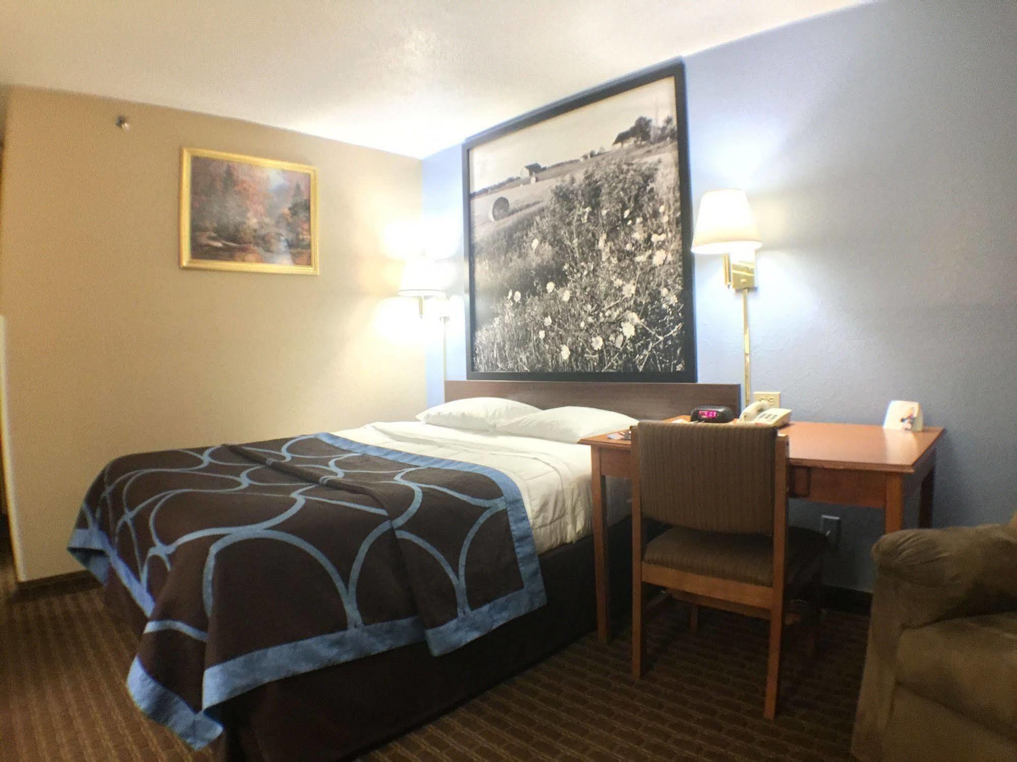 Super 8 By Wyndham Johnstown/Gloversville מראה חיצוני תמונה